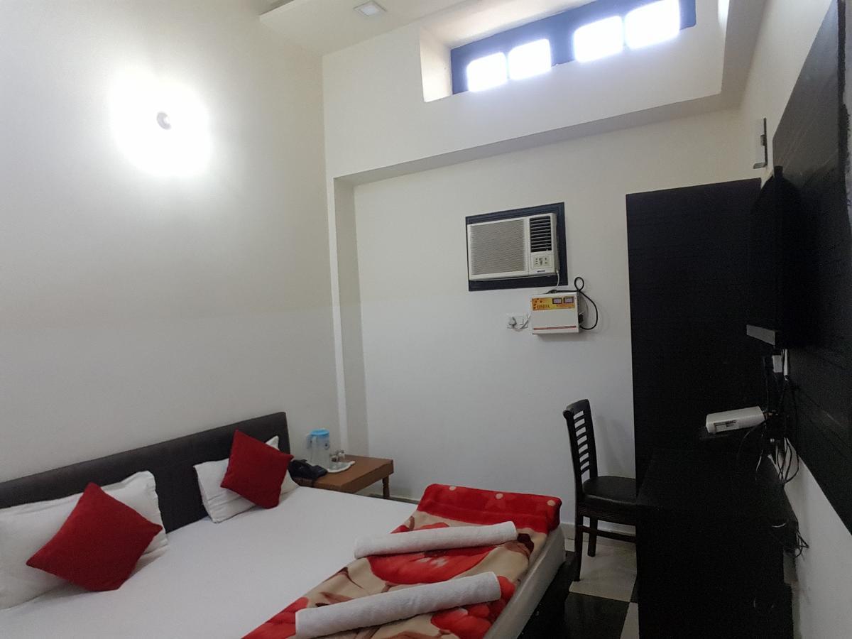 Hotel Ramneek Amritsar Exterior foto